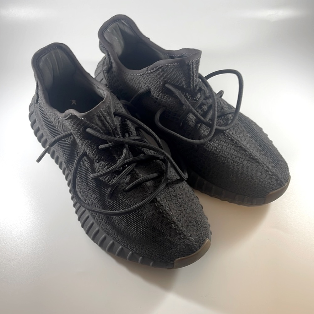 Yeezy Boost 350 V2